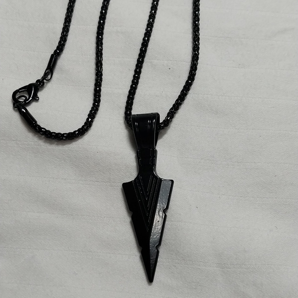 Other - Long Black Arrow pendant Necklace